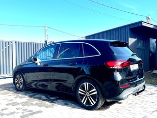2021 Mercedes-Benz B-Класс 180 III (W247), чёрный, 2360000 рублей, вид 4
