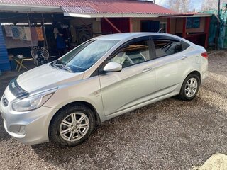 2014 Hyundai Solaris I, серебристый, 590000 рублей, вид 3