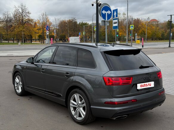 2016 Audi Q7 II (4M), серый, 4350000 рублей - вид 3