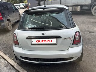 2010 Mini Hatch Cooper S II (R56) Рестайлинг, серебристый, 1300000 рублей, вид 3