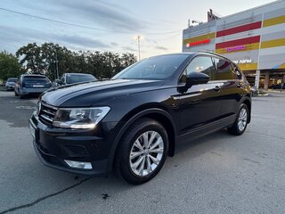 2017 Volkswagen Tiguan II, чёрный, 1930000 рублей, вид 4