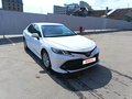 2019 Toyota Camry VIII (XV70), белый, 2150000 рублей - вид 2