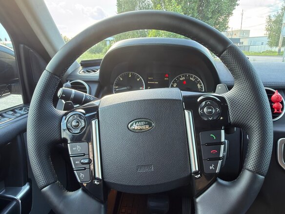 2014 Land Rover Discovery IV Рестайлинг, чёрный, 1950000 рублей - вид 13