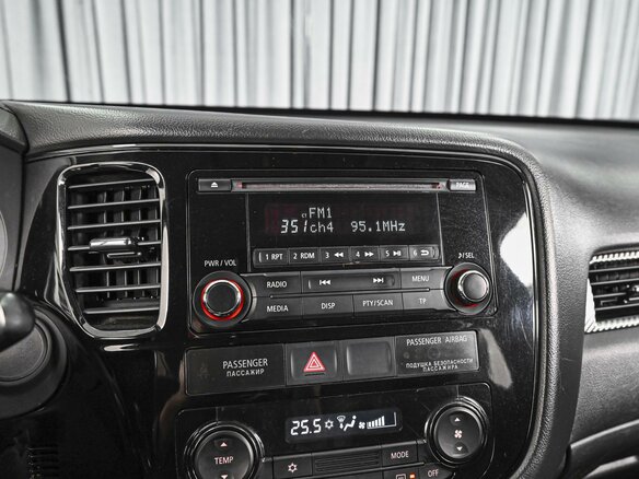 2017 Mitsubishi Outlander III Рестайлинг 2, белый, 1908000 рублей - вид 12