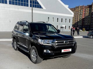 2016 Toyota Land Cruiser 200 Series Рестайлинг 2, чёрный, 5199000 рублей, вид 3