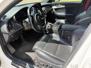 2019 Kia Stinger I, белый, 2800000 рублей, вид 5