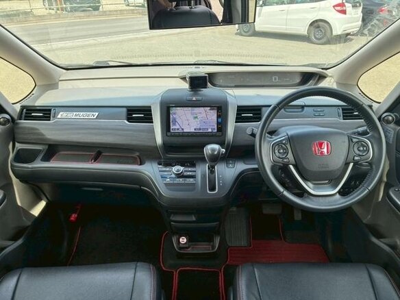 2017 Honda Freed II, серый, 1220000 рублей - вид 9