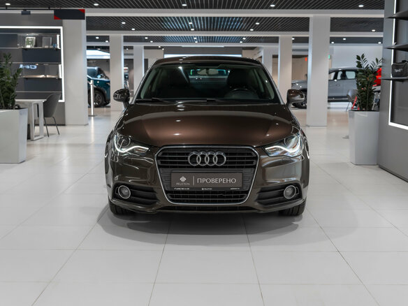 2012 Audi A1 I (8X), коричневый, 990000 рублей - вид 2
