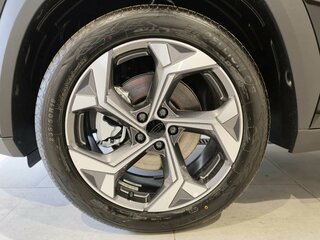 2026 Geely Atlas II, чёрный, 3909990 рублей, вид 4