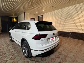 2020 Volkswagen Tiguan II, белый, 3300000 рублей, вид 3