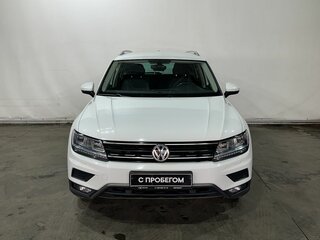 2017 Volkswagen Tiguan II, белый, 2340000 рублей, вид 2