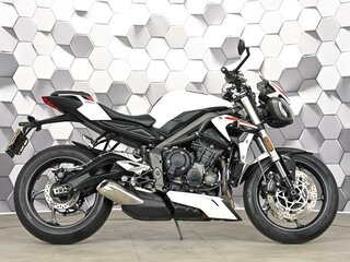 2021 Triumph Street Triple, белый, 727000 рублей, вид 1