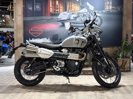 2024 Triumph Scrambler, серебристый, 1800000 рублей, вид 4