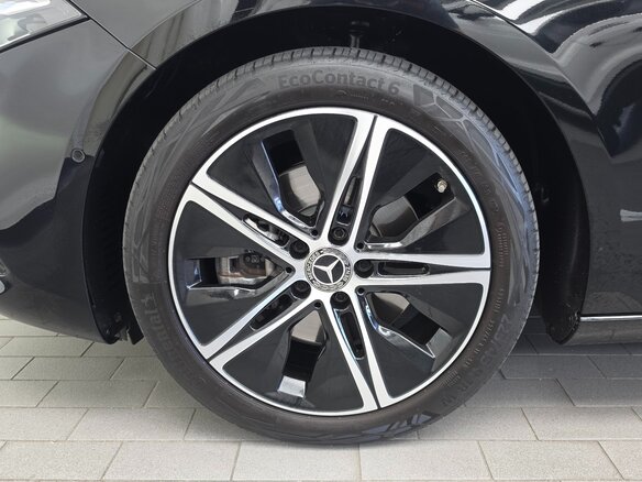 2025 Mercedes-Benz A-Класс 220 IV (W177) Рестайлинг, чёрный, 4200000 рублей - вид 25