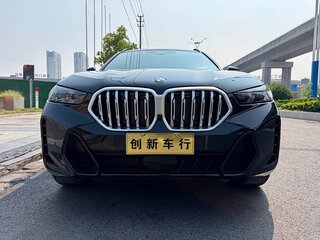 2024 BMW X6 30i III (G06) Рестайлинг, чёрный, 8927278 рублей, вид 2