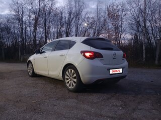 2011 Opel Astra J, белый, 460000 рублей, вид 4
