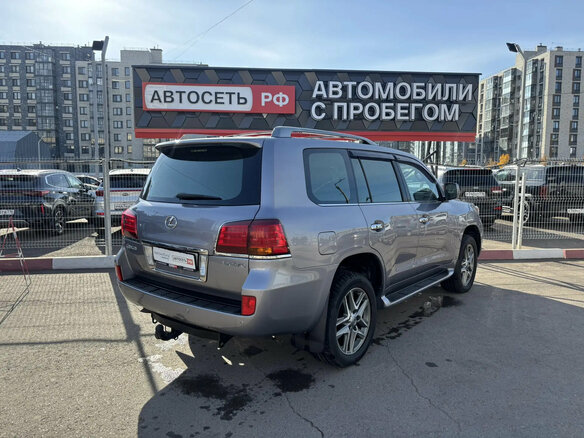 2011 Lexus LX 570 III, серебристый, 2970000 рублей - вид 32