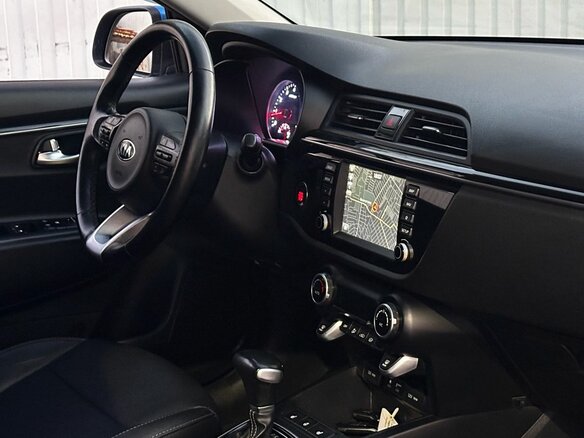 2019 Kia Rio IV, синий, 1525000 рублей - вид 14