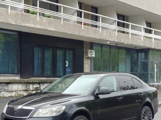 2011 Skoda Octavia II (A5) Рестайлинг, чёрный, 420000 рублей, вид 2