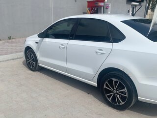 2016 Volkswagen Polo V Рестайлинг, белый, 950000 рублей, вид 5