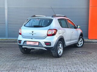 2022 Renault Sandero Stepway II Рестайлинг, серый, 1749000 рублей, вид 4