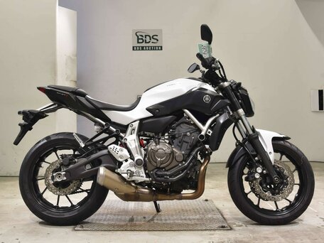 2014 Yamaha MT-07 (FZ-07), белый, 725000 рублей, вид 2