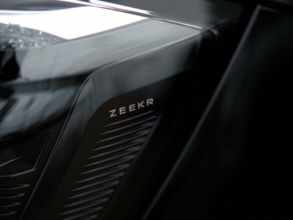 2026 Zeekr 8X Dawn, серый, 12999900 рублей - вид 6