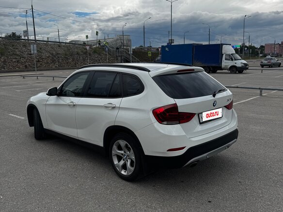 2014 BMW X1 18i I (E84) Рестайлинг, белый, 1450000 рублей - вид 13