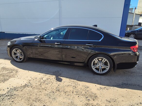 2016 BMW 5 серии 530d xDrive VI (F10/F11/F07) Рестайлинг, чёрный, 3600000 рублей - вид 12