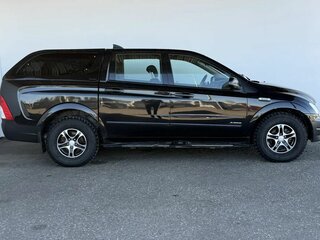 2010 SsangYong Actyon I, чёрный, 725000 рублей, вид 4