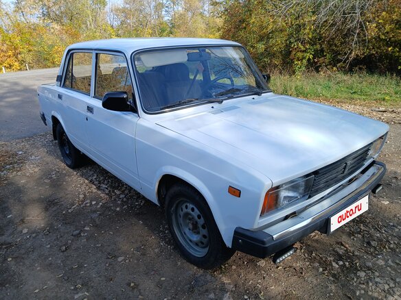 2003 Lada (ВАЗ) 2105, белый, 65000 рублей - вид 3