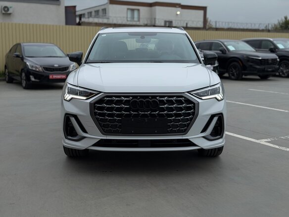 2026 Audi Q3 35 TFSI II (F3), белый, 3680000 рублей - вид 3