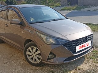 2020 Hyundai Solaris II, коричневый, 990000 рублей, вид 1