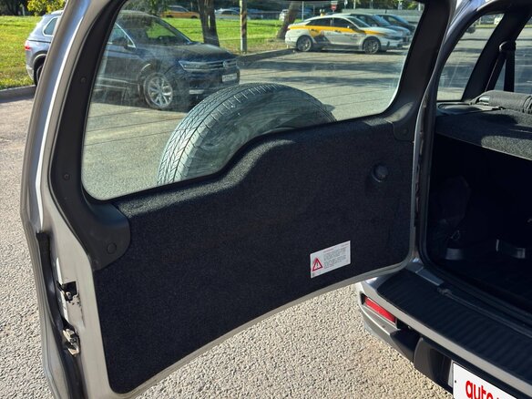 2011 Chevrolet Niva I Рестайлинг, серый, 450000 рублей - вид 12