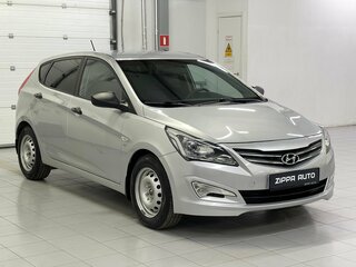 2014 Hyundai Solaris I Рестайлинг, серебристый, 999000 рублей, вид 1