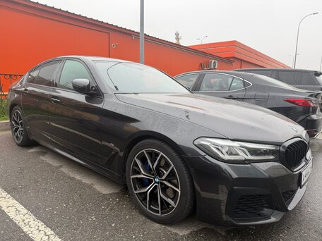 2023 BMW 5 серии 520i VII (G30/G31/G38) Рестайлинг, серый, 4890000 рублей, вид 2