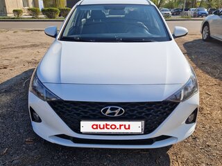 2020 Hyundai Solaris II, белый, 1450000 рублей, вид 2