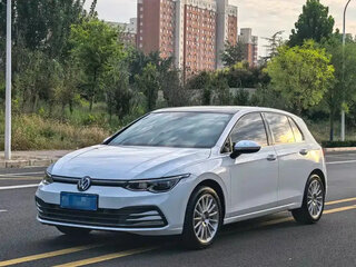 2022 Volkswagen Golf VIII, белый, 1971290 рублей, вид 1