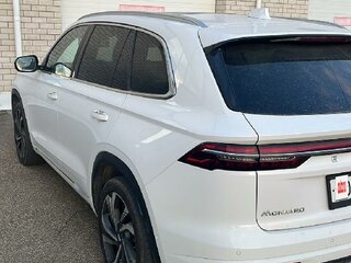 2023 Geely Monjaro I, белый, 2760700 рублей, вид 4