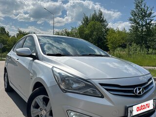 2014 Hyundai Solaris I Рестайлинг, серебристый, 1100000 рублей, вид 2