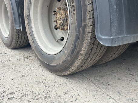 2003 Freightliner Columbia, красный, 2000000 рублей, вид 5