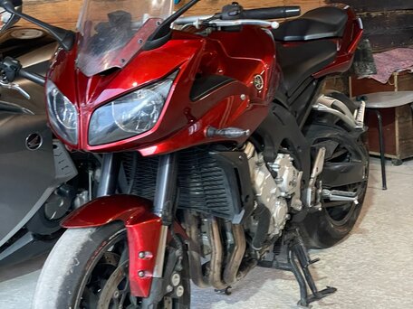 2008 Yamaha FZS1000 Fazer, красный, 550000 рублей, вид 1