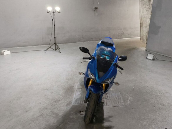 2009 Triumph Daytona 675, синий, 404000 рублей - вид 2