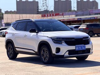 2023 Kia Seltos I Рестайлинг, белый, 1900003 рублей, вид 4