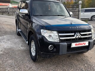 2008 Mitsubishi Pajero IV, чёрный, 1650000 рублей, вид 2