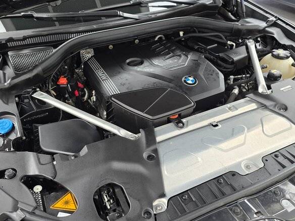 2022 BMW X4 20i II (G02) Рестайлинг, чёрный - вид 4
