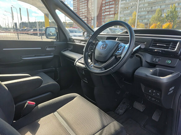2018 Honda Stepwgn Spada V Рестайлинг, фиолетовый - вид 15