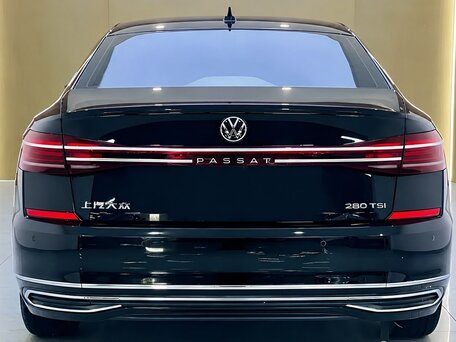 2023 Volkswagen Passat B8 Рестайлинг, чёрный, 2400000 рублей, вид 4