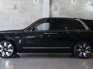 2026 Rolls-Royce Cullinan I Рестайлинг (Series II), чёрный, 52000000 рублей, вид 4