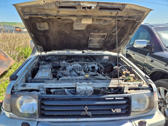 1994 Mitsubishi Pajero II, серебристый - вид 3